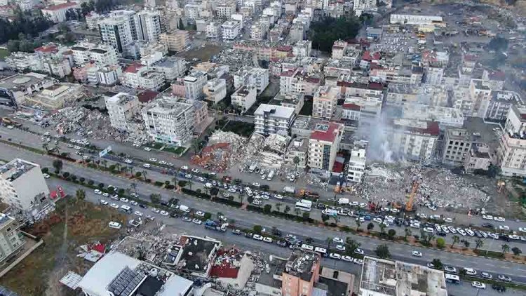 CANLI: Depremde üçüncü gün: Can kaybı artıyor