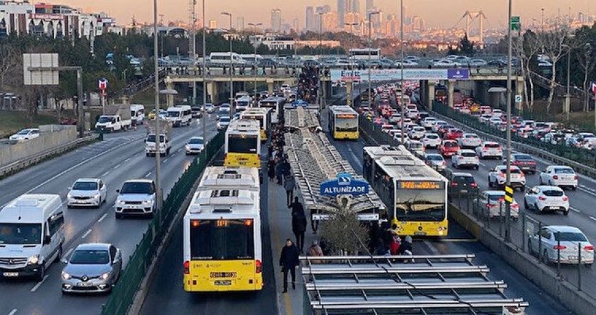 İstanbul'da toplu ulaşıma yüzde 51,52 zam