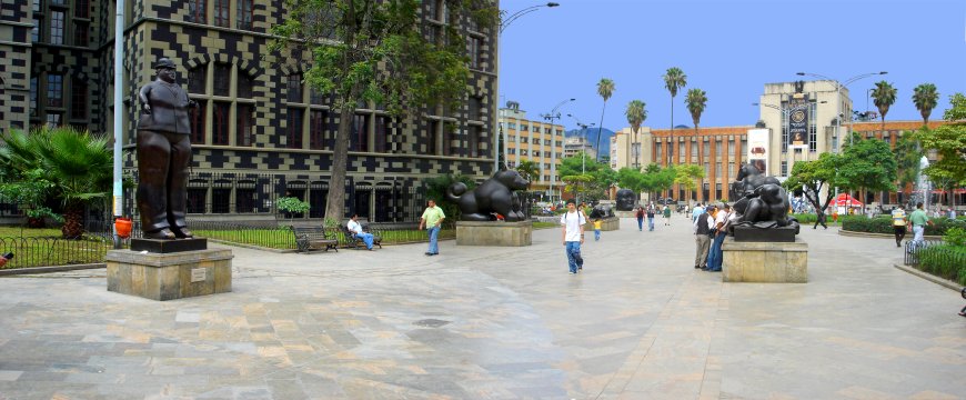 İzmir’den Bogota’ya Botero’nun izinde…