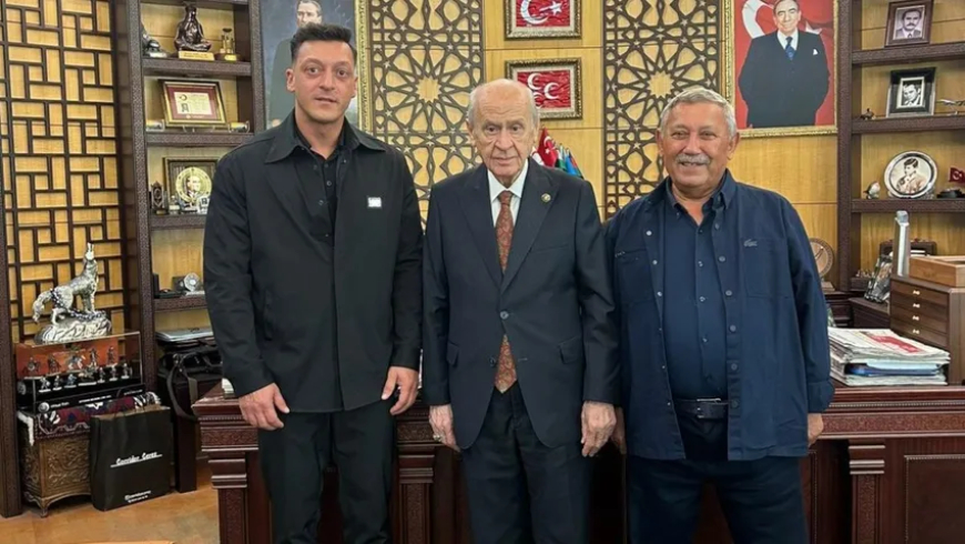 Mesut Özil'den Bahçeli'ye ziyaret