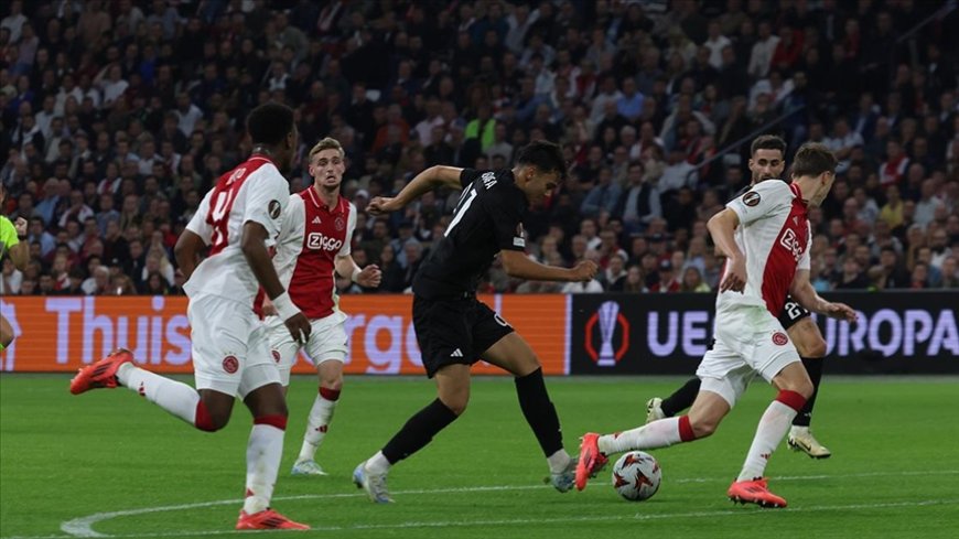 Beşiktaş Hollanda ekibi Ajax'a 4-0 yenildi