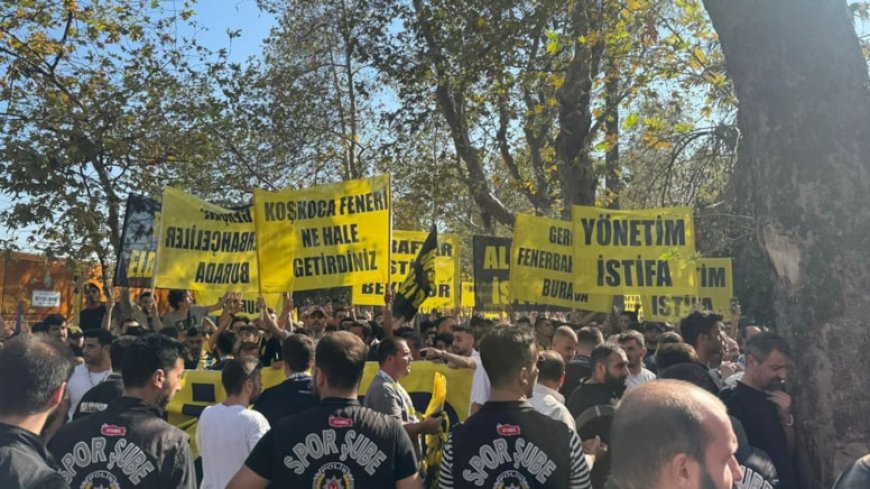 Kadıköy'de Ali Koç'a istifa çağrısı: Yoğurtçu Parkı'nda protesto!