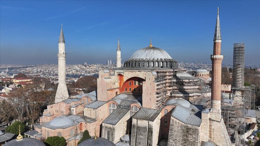 Ayasofya'nın kubbesi restorasyon için sökülecek