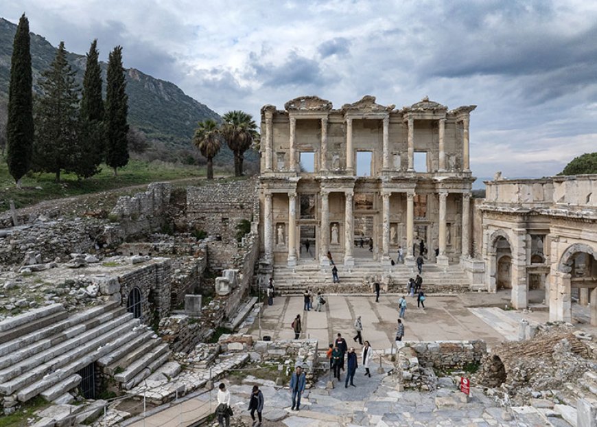 Efes Antik Kenti 2024'te ziyaretçi rekoru kırdı